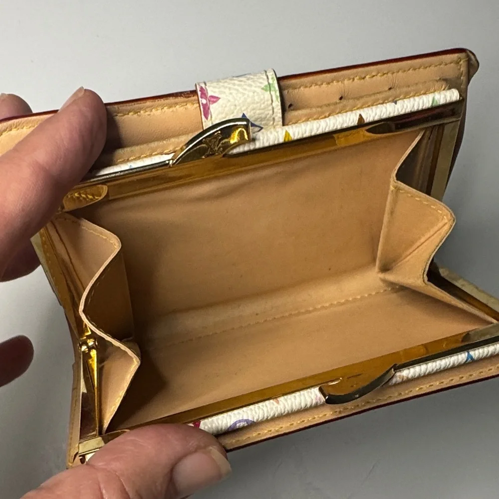 Louis Vuitton White Murakami Monogram Wallet - Picture 7 of 12